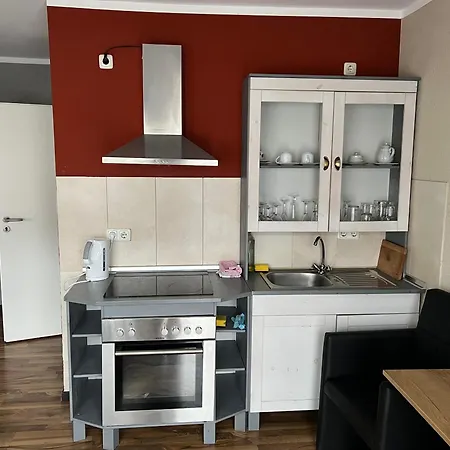 Am Loehner Bahnhof بيت ضيافة لونه