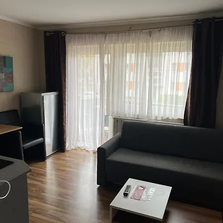 Am Loehner Bahnhof 3*